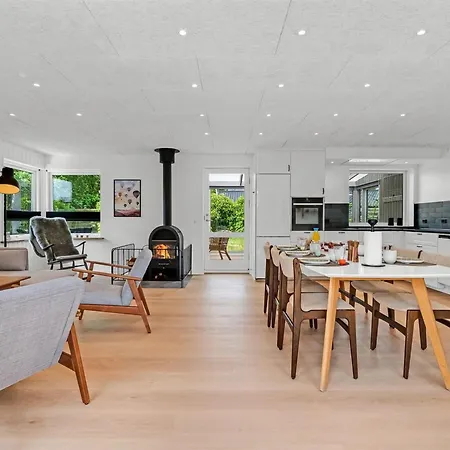 Aischa - 1-5km From The Sea By Interhome Ebeltoft