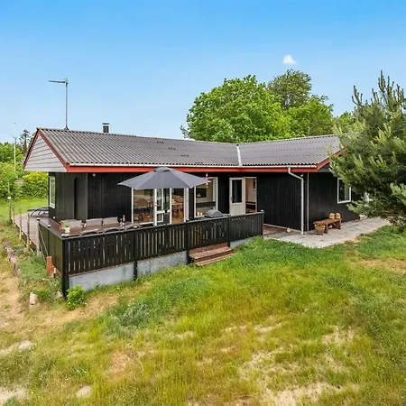 Aischa - 1-5km From The Sea By Interhome *