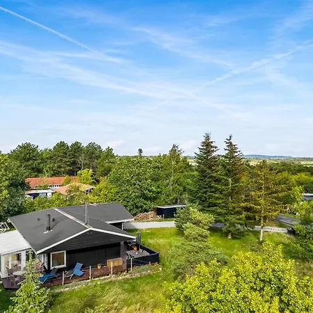 Aischa - 1-5km From The Sea By Interhome *